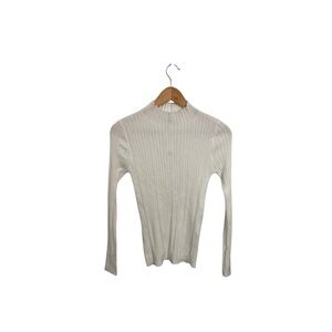 Elegant White Ribbed Women's Top